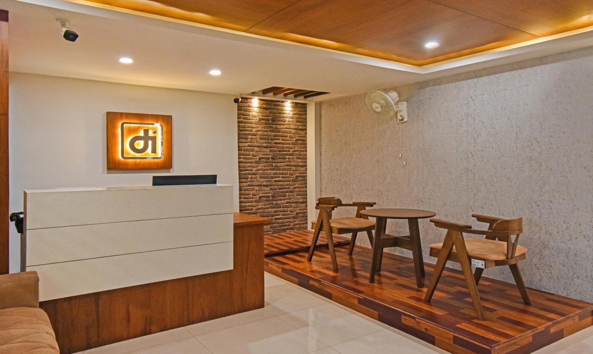 Treebo Trip Deluxe Inn Pondibazar Madras Buitenkant foto