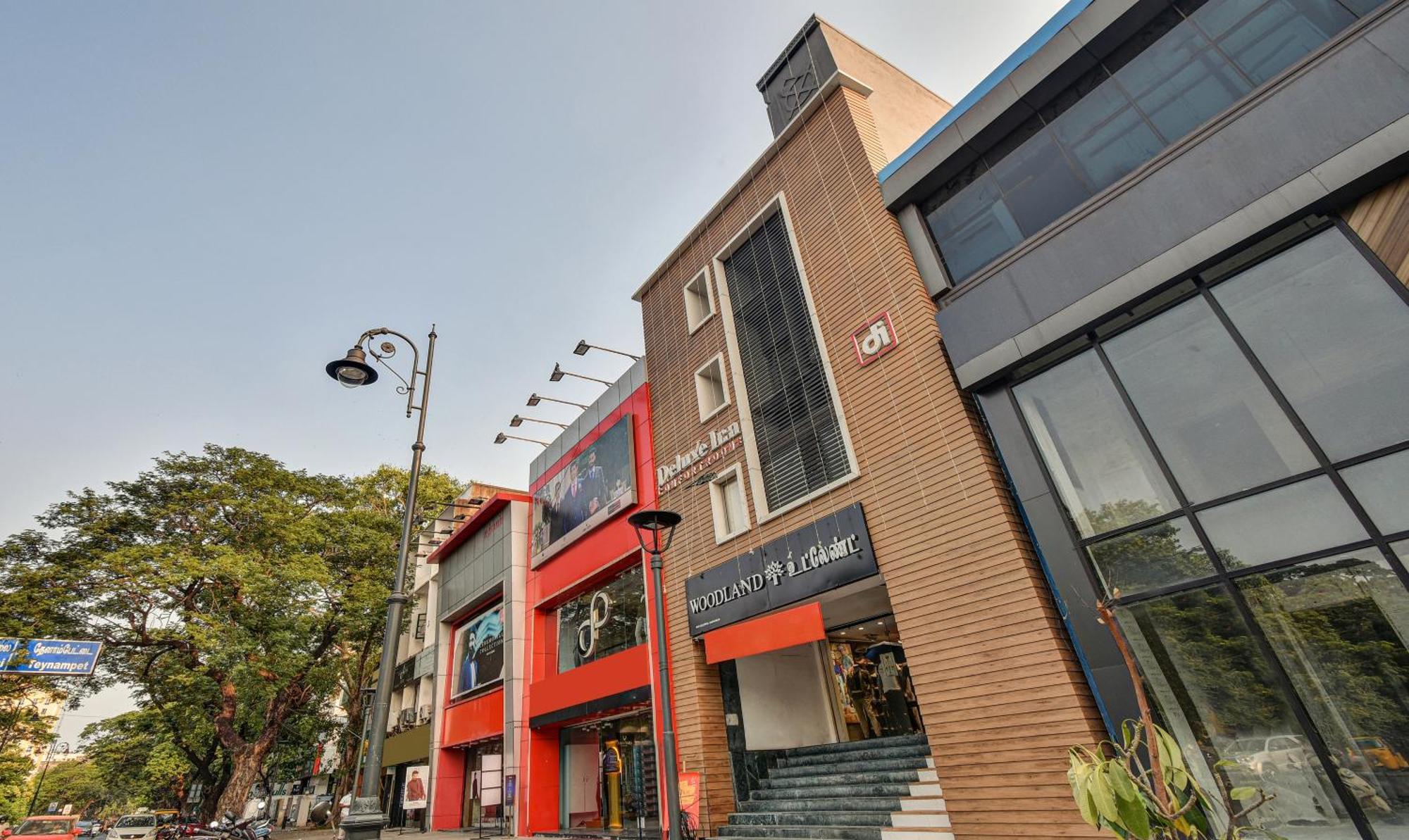Treebo Trip Deluxe Inn Pondibazar Madras Buitenkant foto